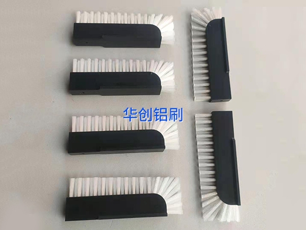 你知道該如何進(jìn)行毛刷輥的清潔工作嗎？