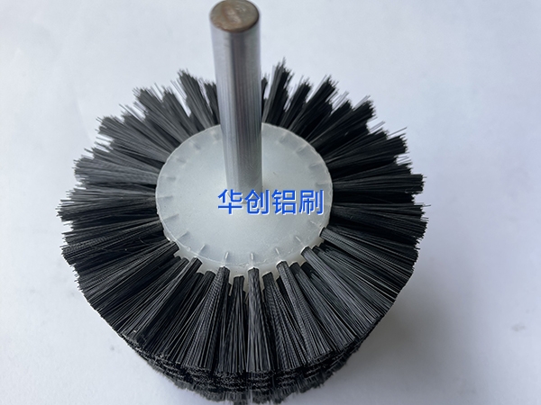 導(dǎo)致工業(yè)毛刷輥掉毛的原因分析！